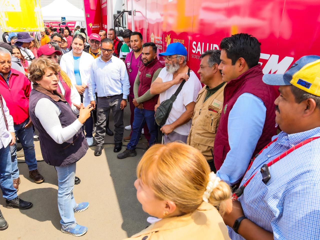 Gobernadora Delfina Gómez supervisa la Caravana de Salud en Chalco.