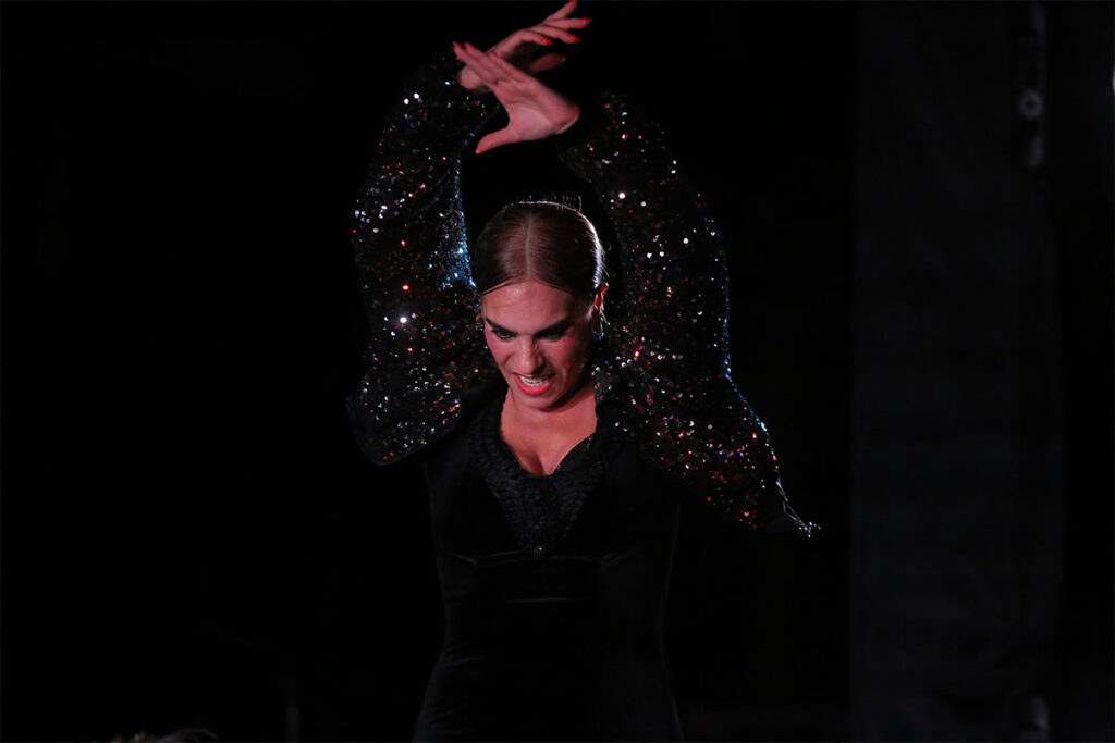La bailaora María Juncal participó en la Gala Flamenca Benéfica