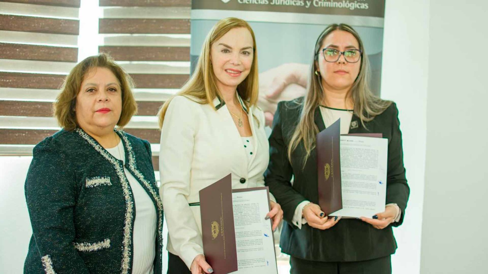 Ruth Gabriela Goldschmied Guasch presenta el informe anual de la JAPEM en Toluca.