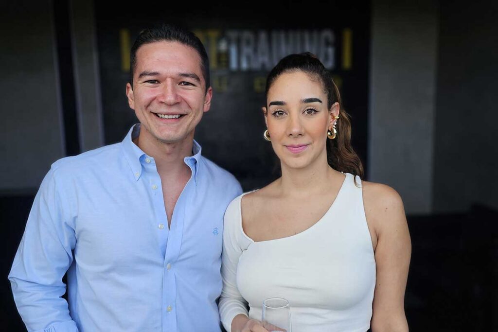 El centro de entrenamiento Smart Think Training Studio, es inaugurado por Martha Patricia Covarrubias, Mauricio Kuri y Car Herrera de Kuri