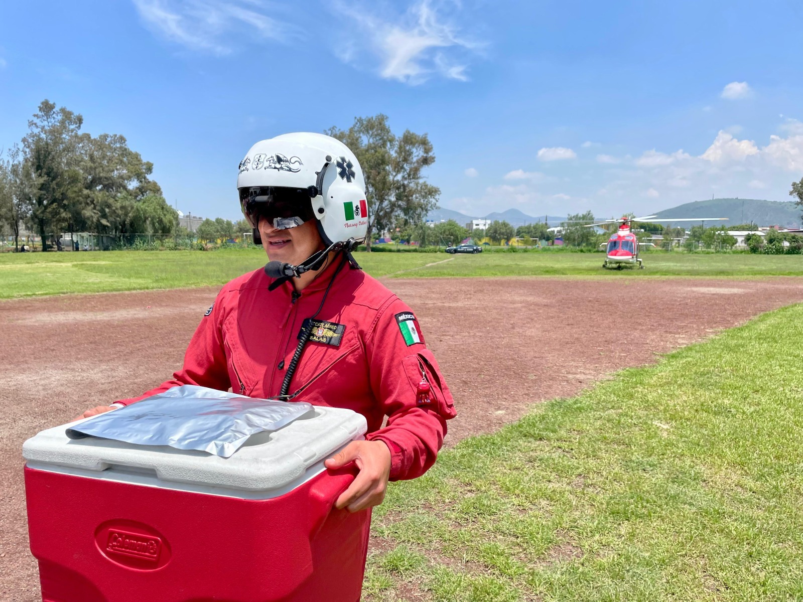 Paquetes de hemoderivados listos para ser transportados a hospitales del Edomex.