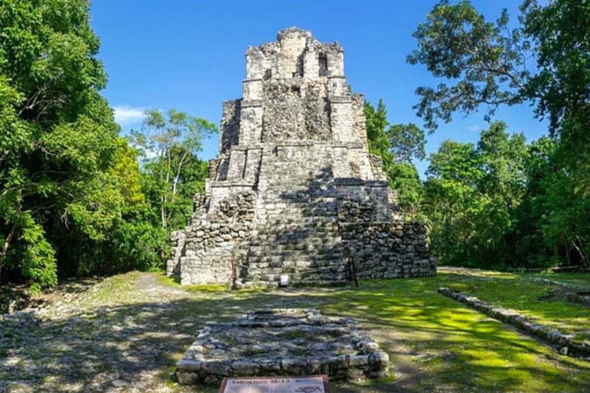 Zonas-arqueológicas-en-Quintana-Roo-que-puedes-visitar-con-el-Tren-Maya