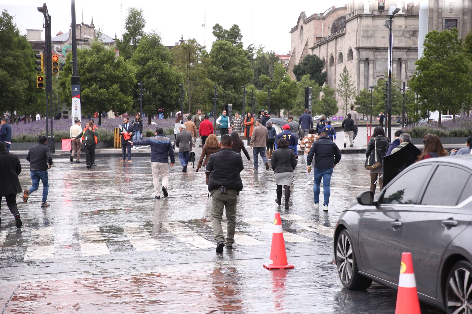 La respuesta rápida de Protección Civil ayuda a mitigar riesgos y a mantener la calma en situaciones de emergencia.