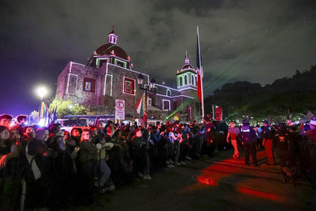 Adolfo Colín dio el Grito de Independencia en Corregidora 1