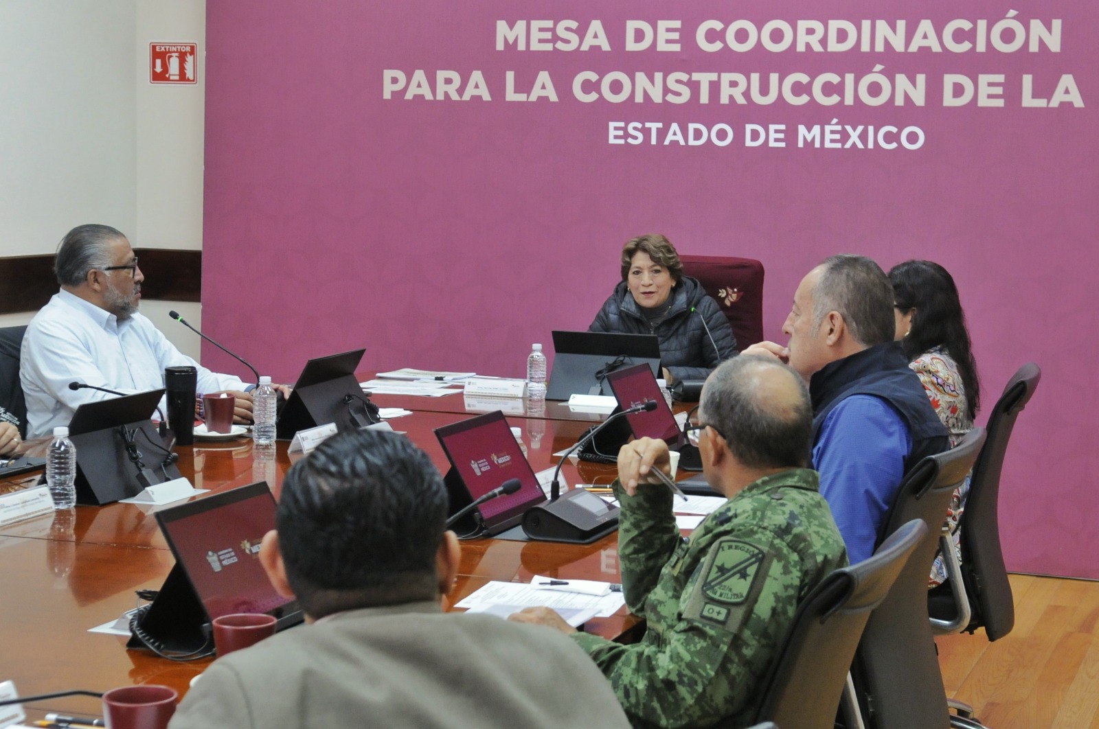 Coordinación de esfuerzos con autoridades y cuerpos de seguridad para gestionar la crisis de lluvias.