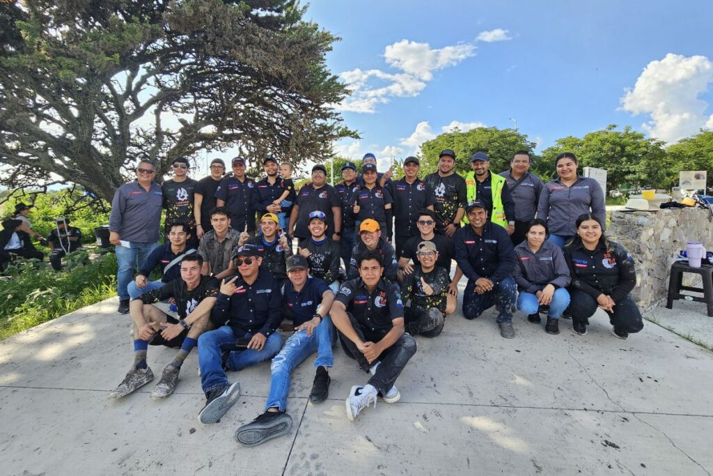 Exitosa carrera de vehículos todo terreno