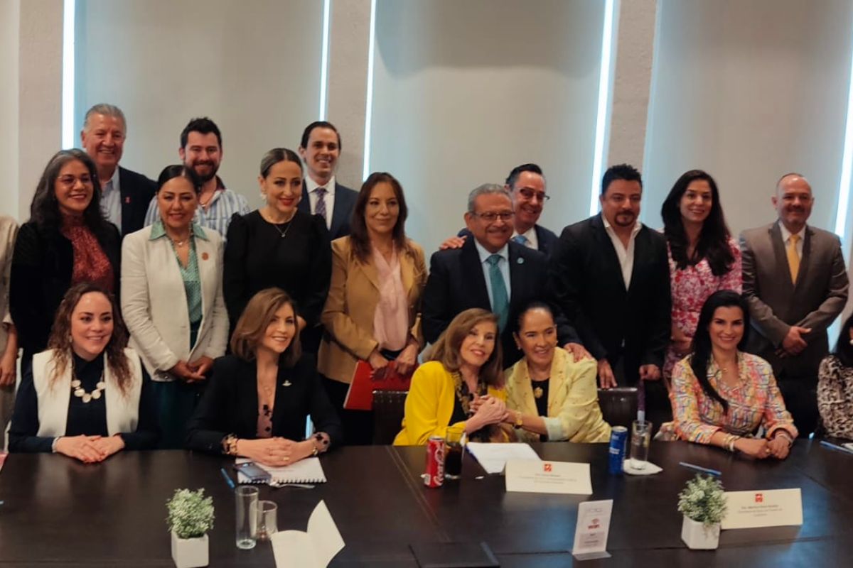 Firman alianza de mujeres en lucha contra las adicciones y la violencia en Querétaro