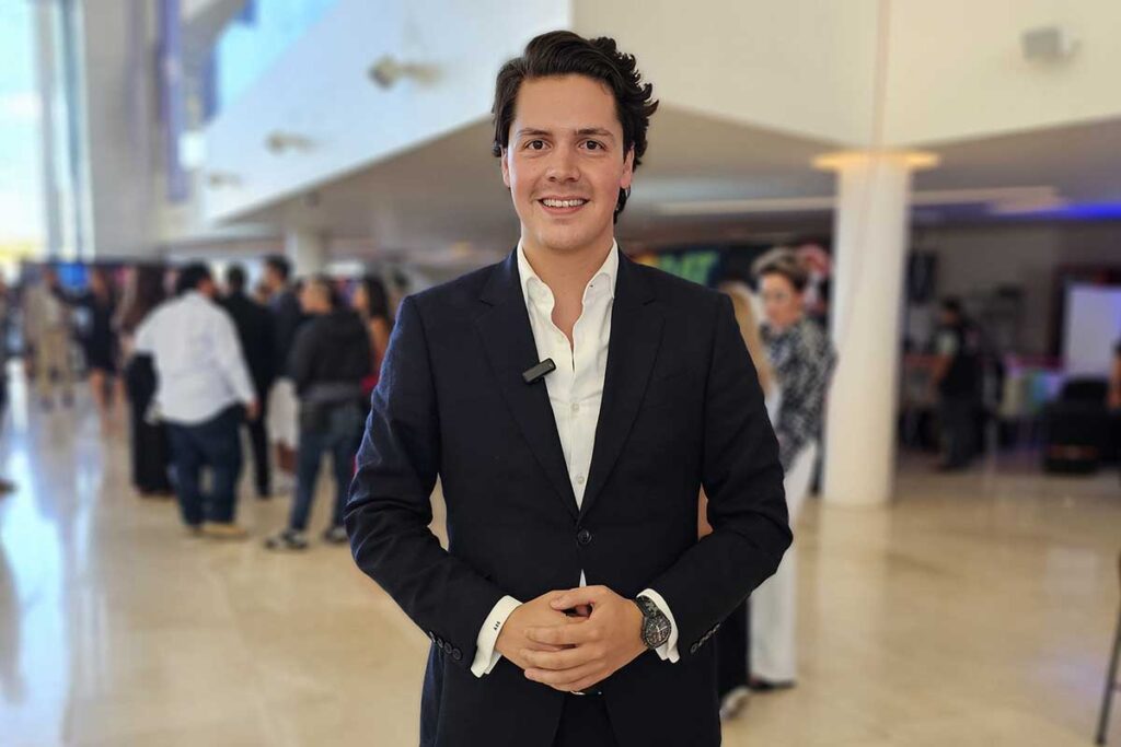 En el sexto informe de gobierno del presidente municipal de Querétaro Luis Bernardo Nava, estuvo acompañado de toda la política panista del estado