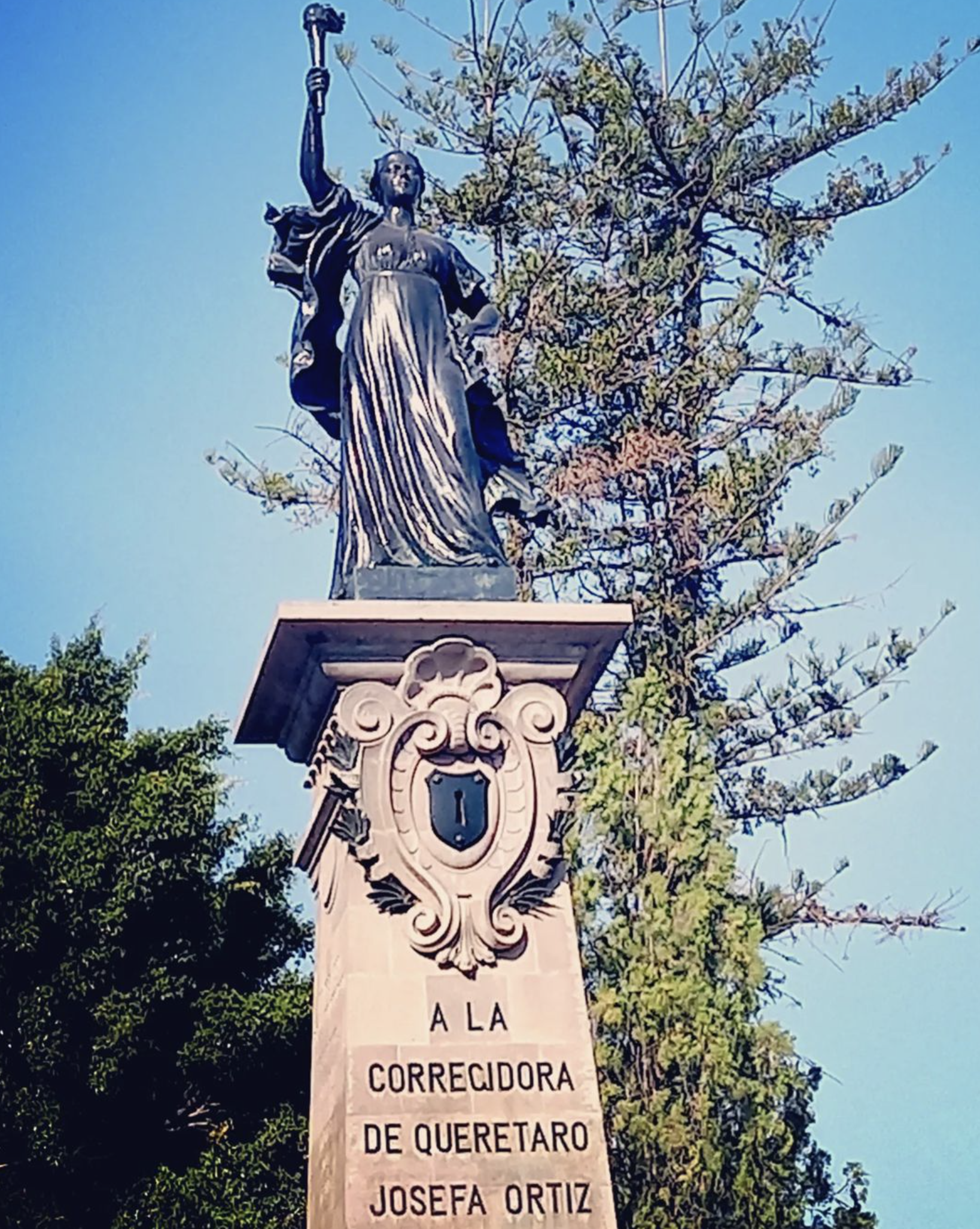 El monumento a Josefa Ortiz de Domínguez es un símbolo del pasado insurgente que forjó la lucha por la Independencia.