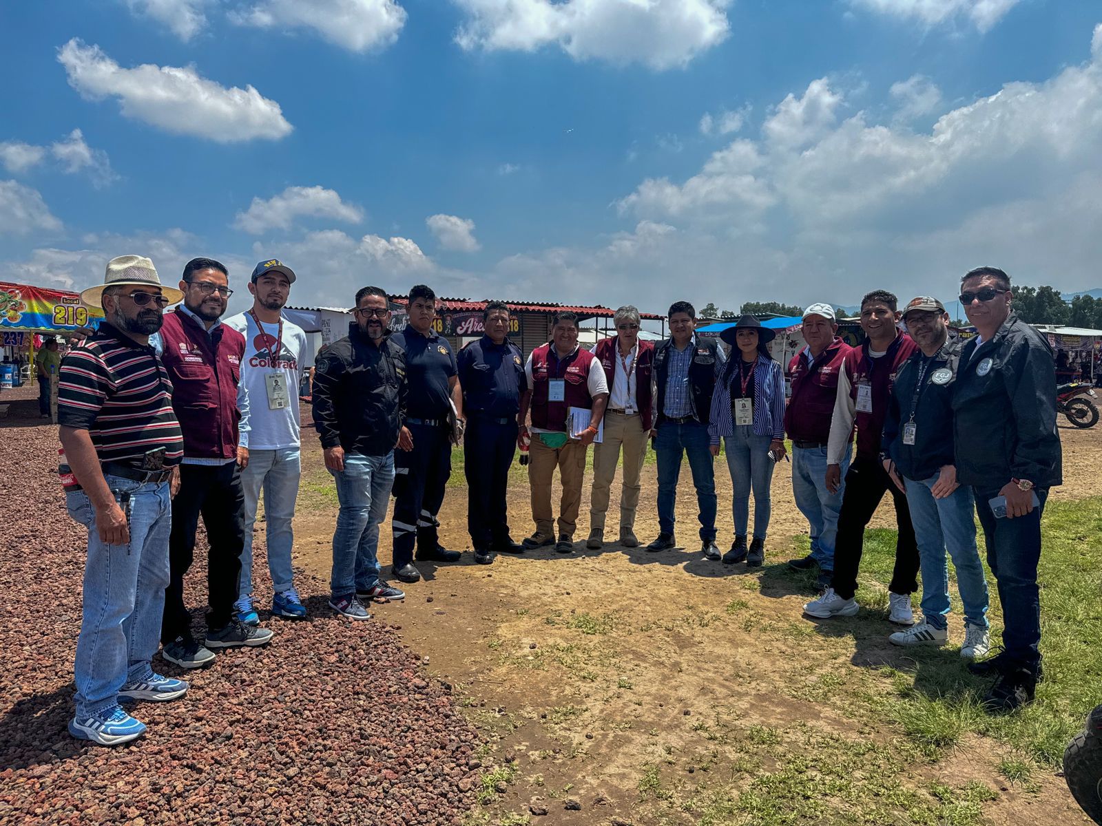 Autoridades supervisan las acciones previas al simulacro en Tultepec.