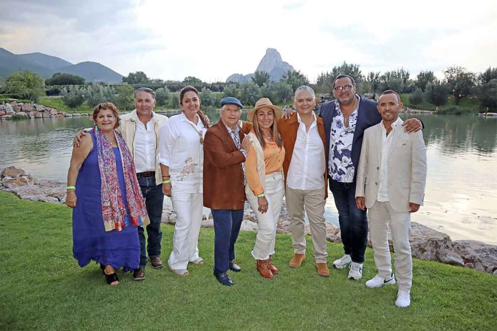 La sociedad queretana disfruta del viñedo Puertas de la Peña, ubicado en Bernal