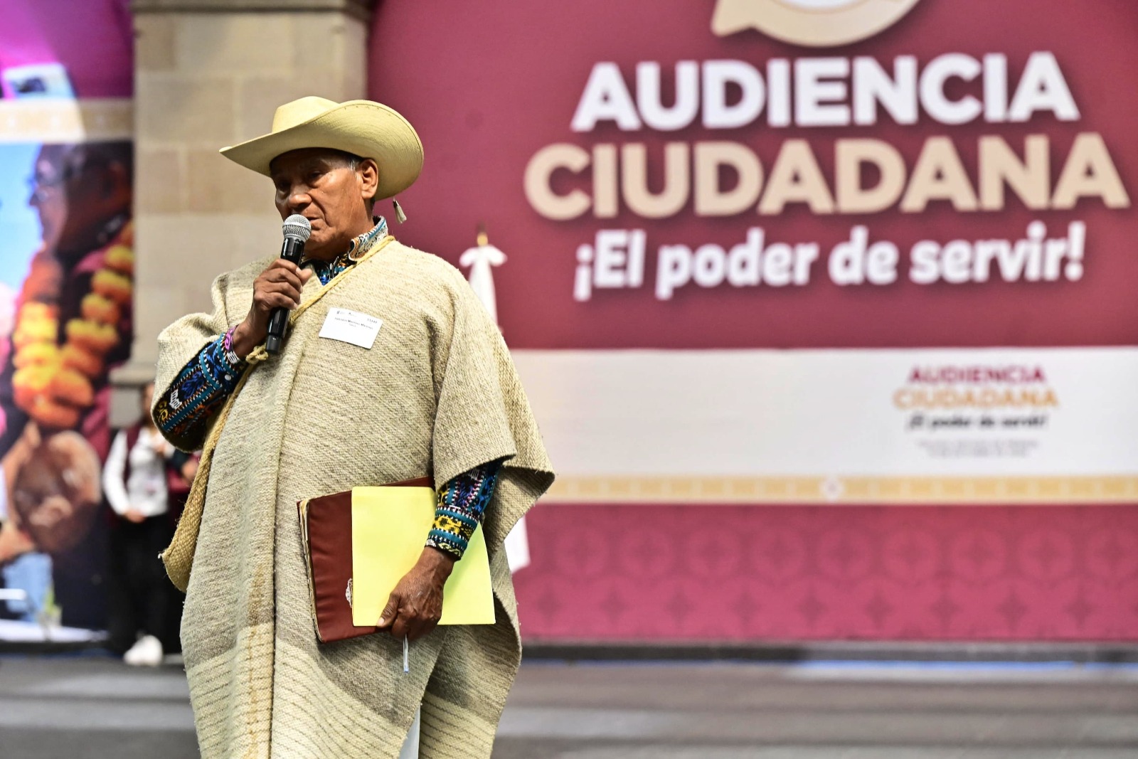 El Jefe Supremo Otomí agradece a la Gobernadora por su compromiso con las comunidades indígenas.
