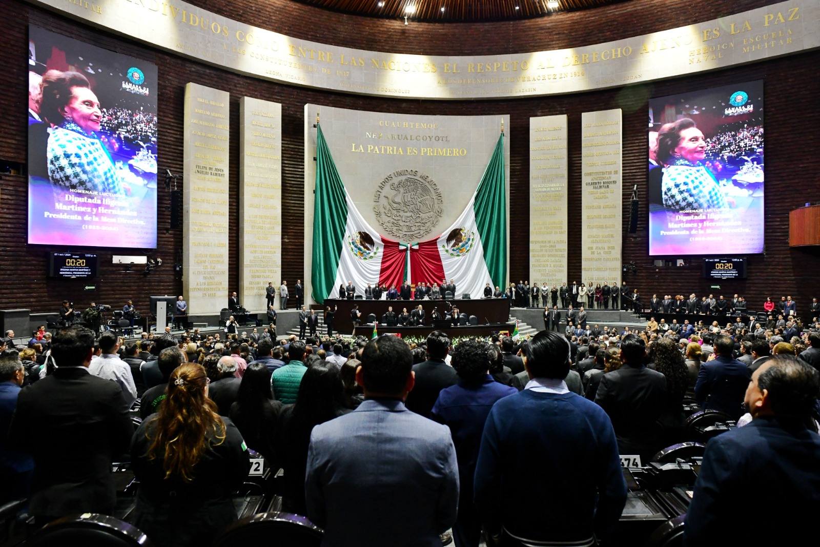 El Palacio Legislativo de San Lázaro recuerda a Ifigenia con un minuto de silencio.