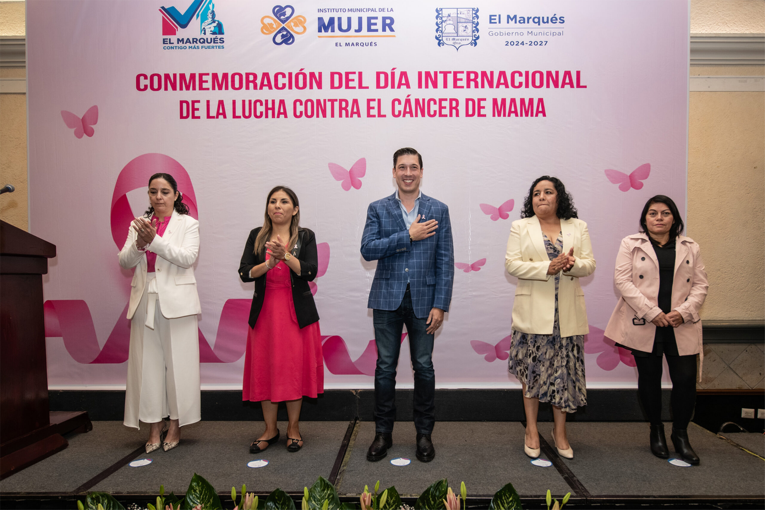 Rodrigo Monsalvo reafirma el compromiso de la comunidad en la lucha contra el cáncer de mama.
