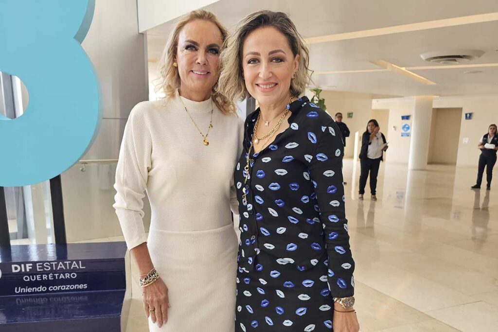 Car Herrera de Kuri rindió su tercer informe de actividades al frente del DIF Querétaro