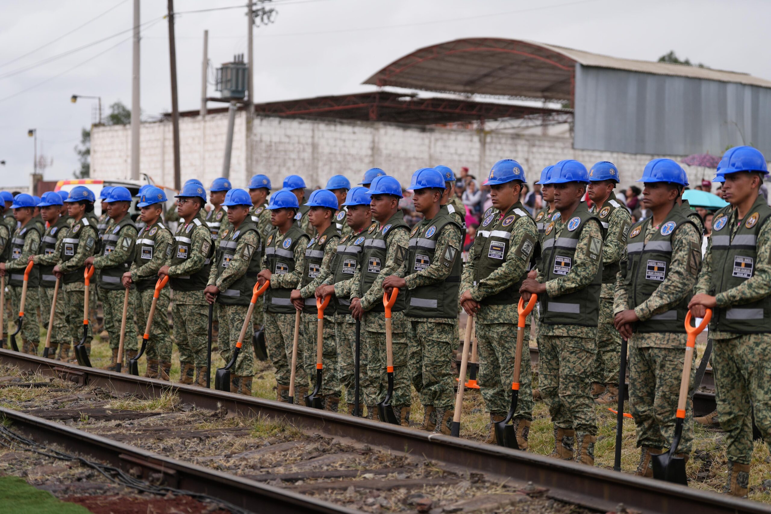 El agrupamiento de ingenieros del Ejército que construyó el Aeropuerto Felipe Ángeles también construirá este tren.