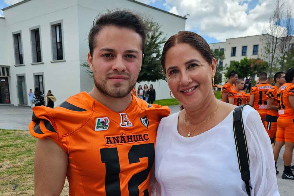 Los Leones Anáhuac Querétaro presentaron su nuevo uniforme y roast completo para afrontar la temporada en la ONEFA