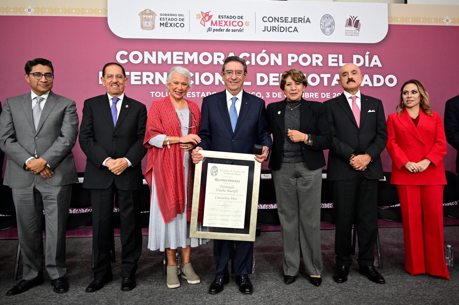 Los servicios notariales itinerantes acercan certeza jurídica a las comunidades más alejadas del Estado de México.