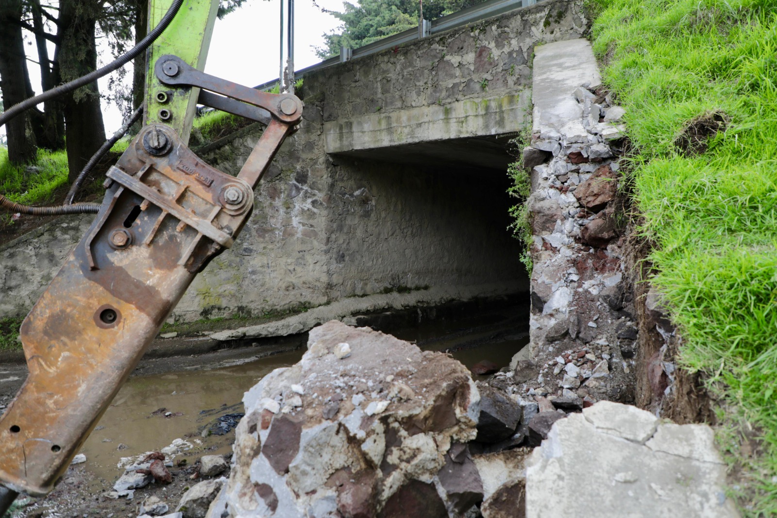 La renovación del puente peatonal y vehicular 