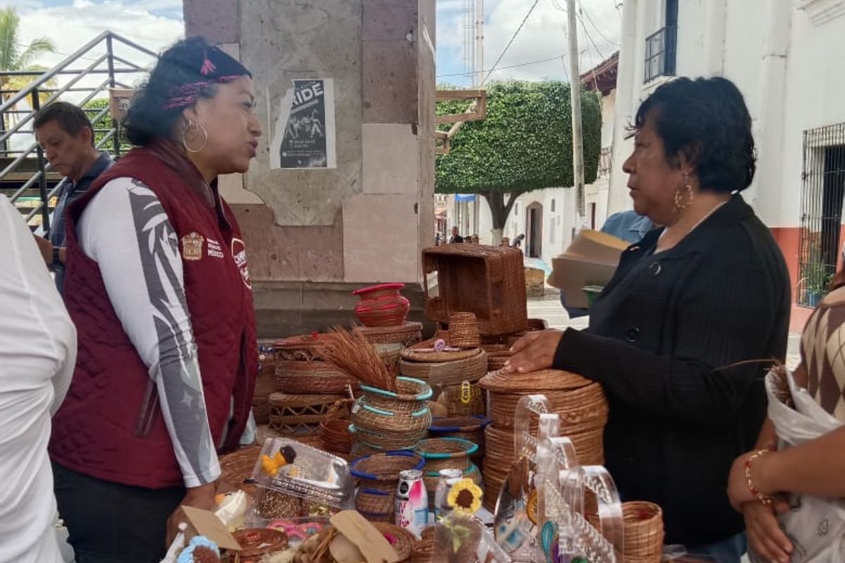 Visibilidad y dignidad para los pequeños productores en cada edición del Tianguis Colibrí.