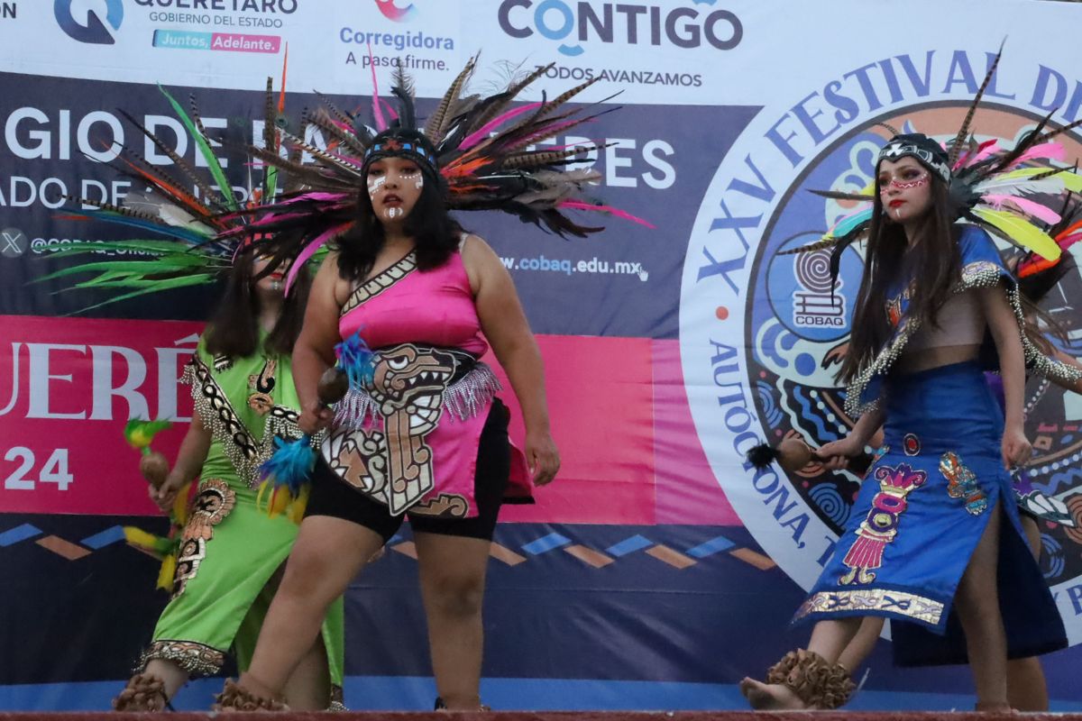 Termina Festival de Danza Tradicional y Baile Folklórico COBAQ 2024