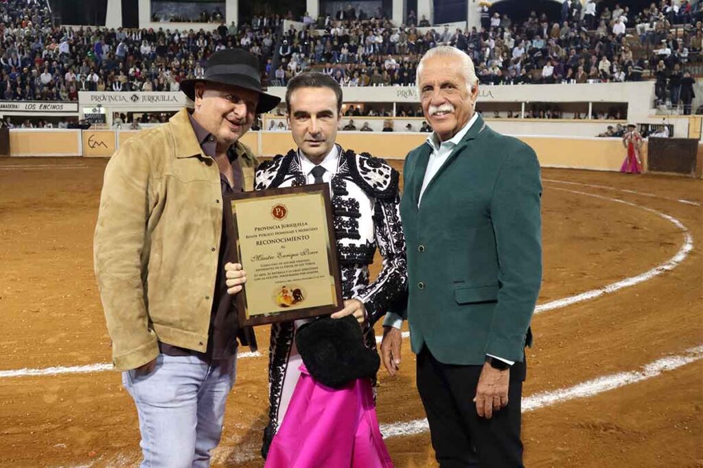 La Plaza de Toros de Provincia Juriquilla fue testigo de la despedida de los ruedos del matador Enrique Ponce