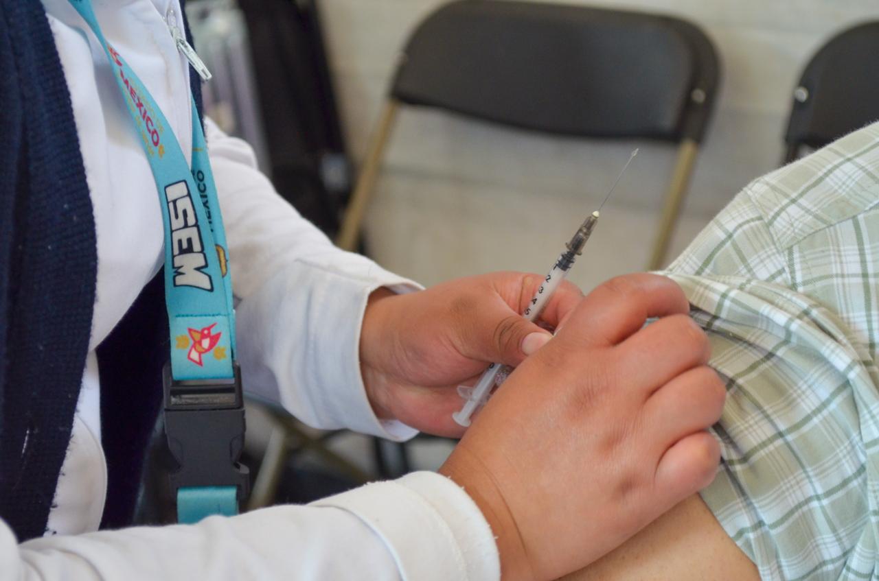 Centros de salud en todo Edomex ofrecen vacunas gratuitas para grupos de riesgo.