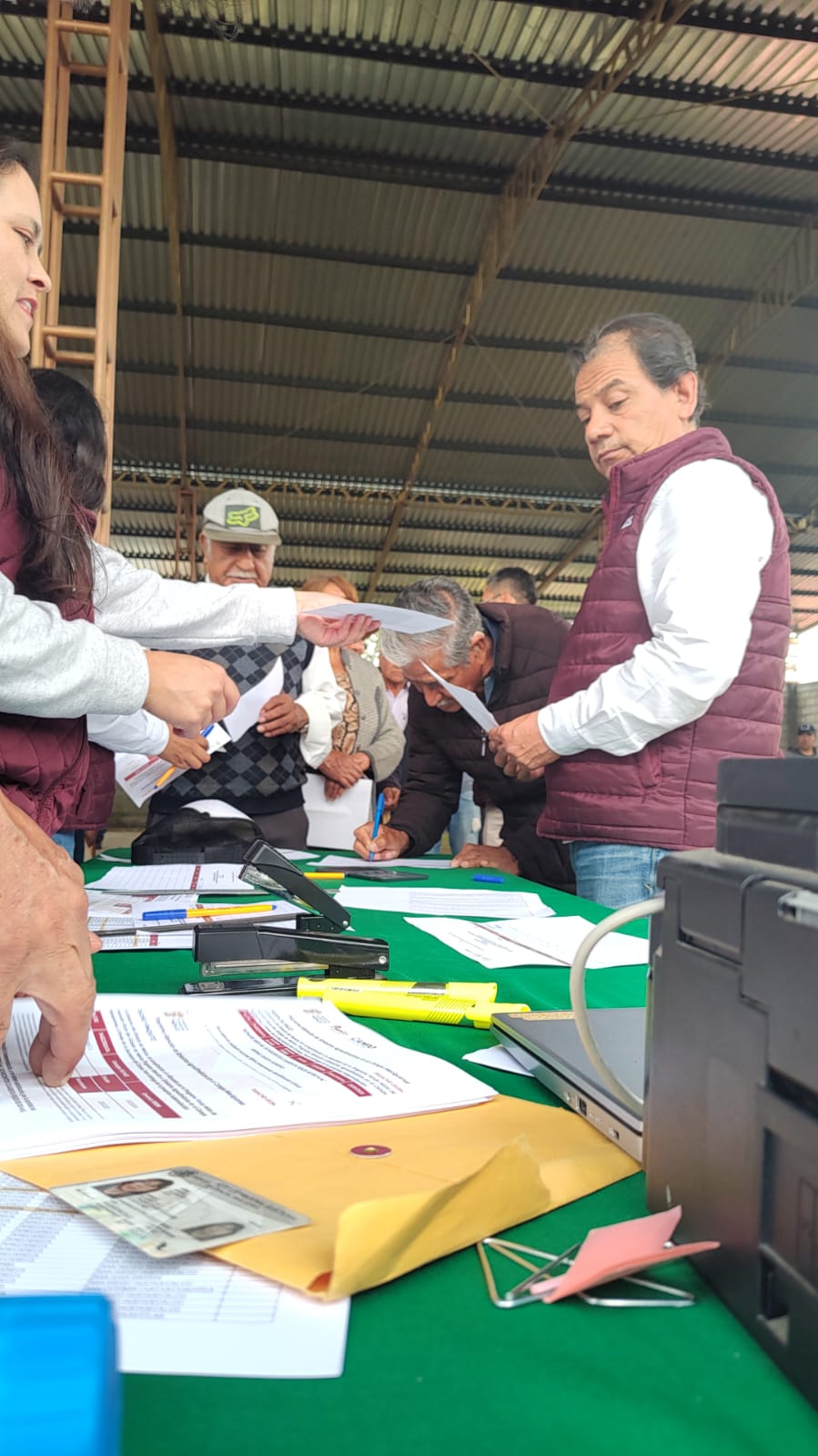 Productores mexiquenses reciben orientación para formalizar sus actividades, buscando mejorar sus ingresos y calidad de vida.