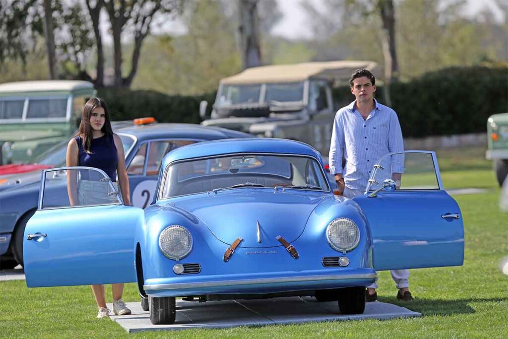 La Expo Coches Clásicos se llevó a cabo en Viñedos San Francisco como parte del Rally Tour de los Viñedos