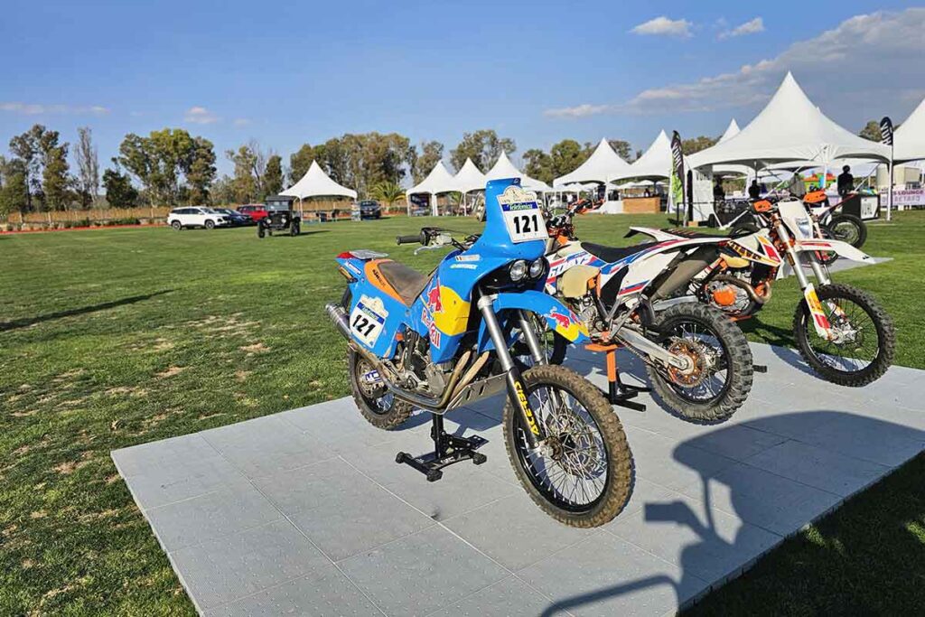 La Expo Coches Clásicos se llevó a cabo en Viñedos San Francisco como parte del Rally Tour de los Viñedos