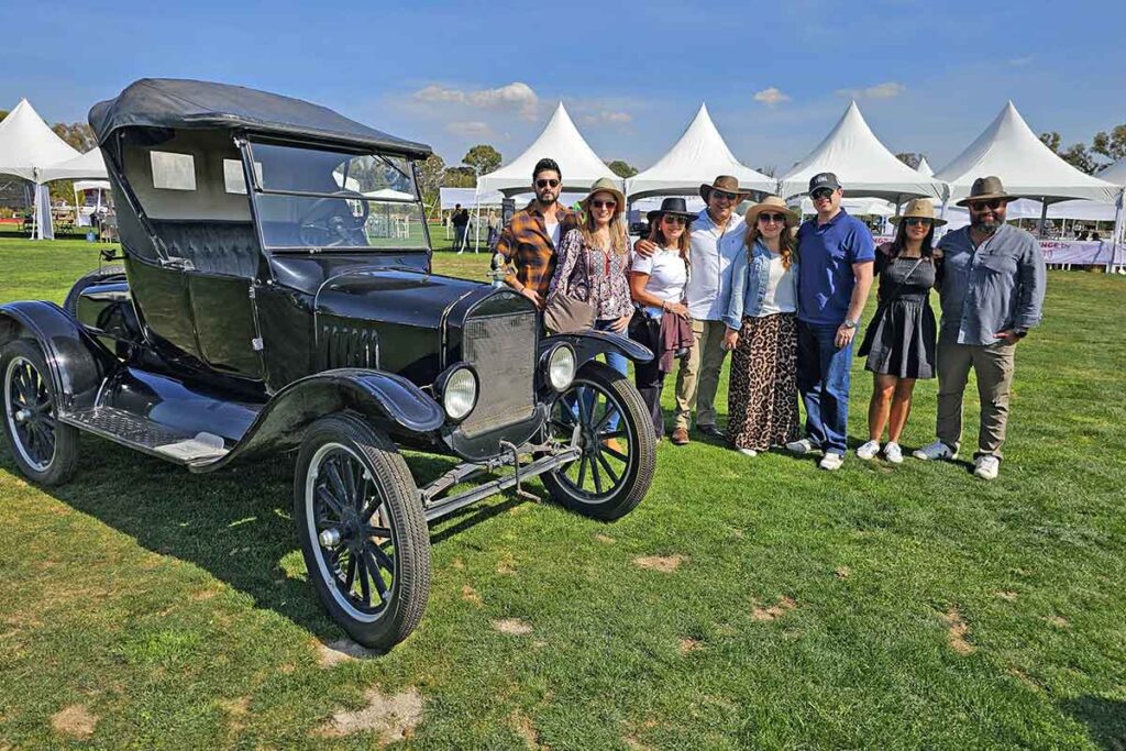 La Expo Coches Clásicos se llevó a cabo en Viñedos San Francisco como parte del Rally Tour de los Viñedos