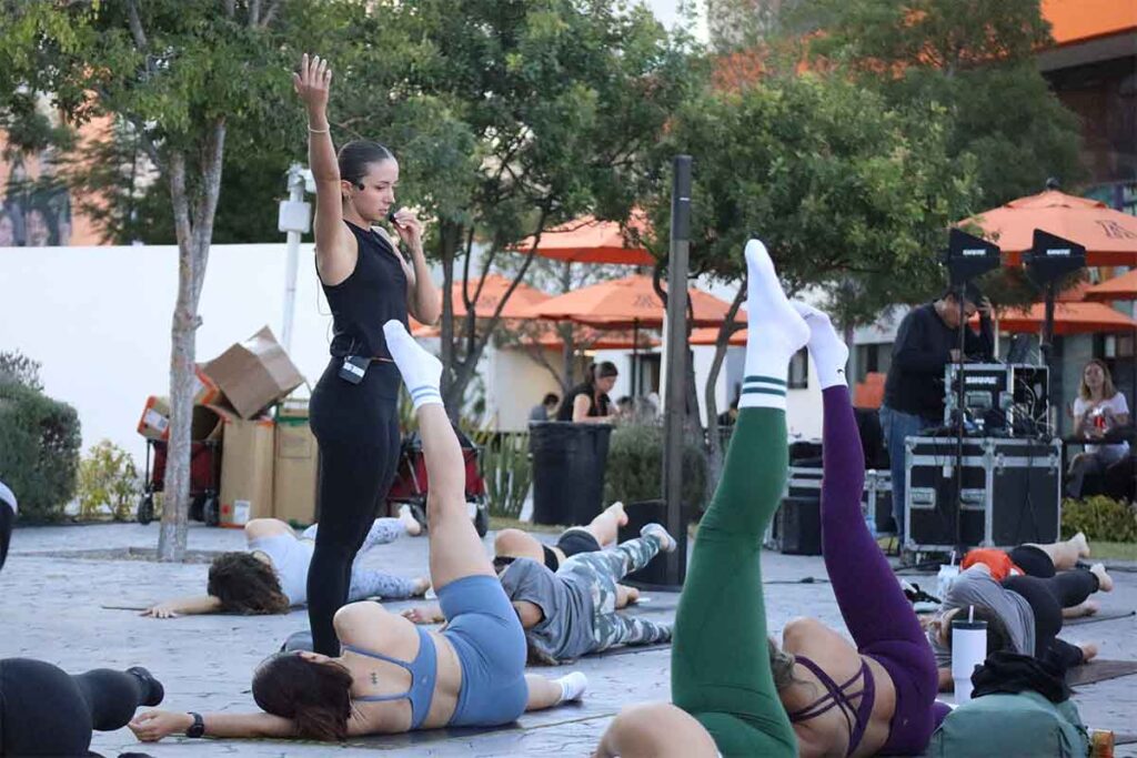 La marca deportiva Lululemon realizó una alianza estratégica con la Universidad Anáhuac Querétaro