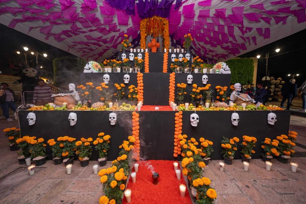 Rodrigo Monsalvo inaugura actividades del Día de Muertos El Marqués 2024