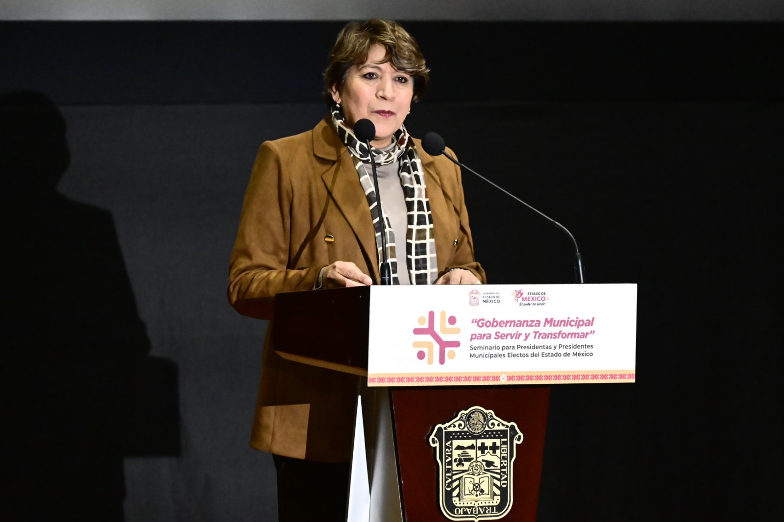 La Gobernadora Delfina Gómez resalta la importancia de la honestidad y la unidad en la nueva etapa del Estado de México.