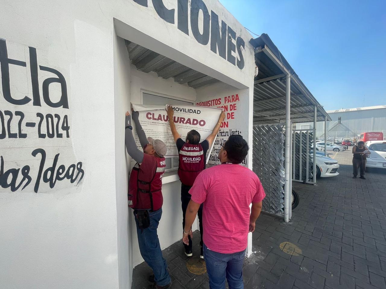 Personal de SEMOV clausura un establecimiento irregular en Naucalpan, Edomex.