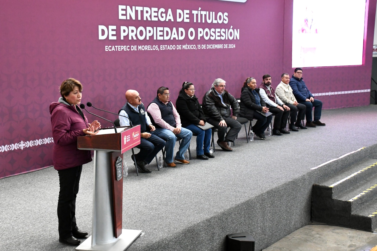 Delfina Gómez reafirma su compromiso con las mujeres al otorgar el 53% de escrituras a ellas.