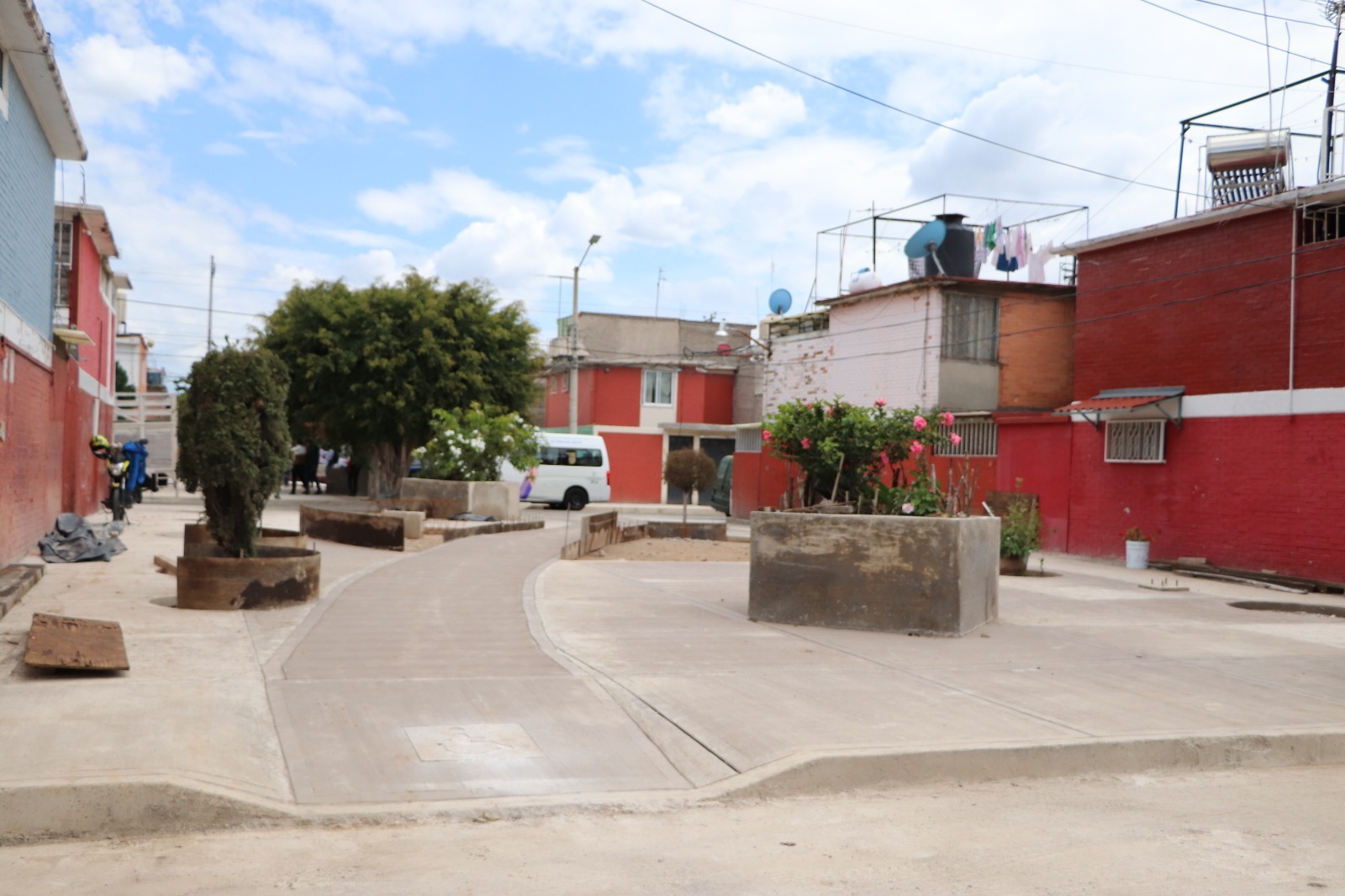 El proyecto incluye luminarias, cámaras y botones de pánico en zonas de alto riesgo.