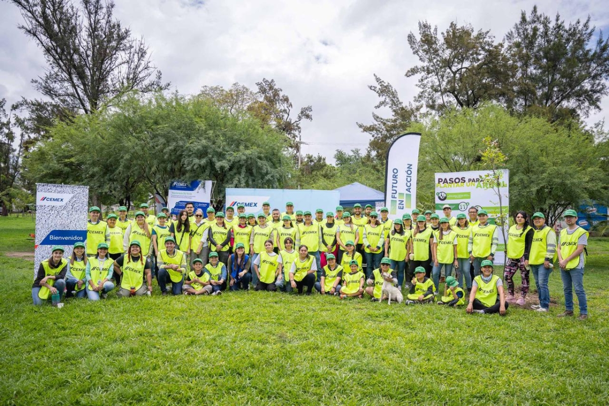 Promueve Cemex campaña de reforestación 'Día Verde 2024'