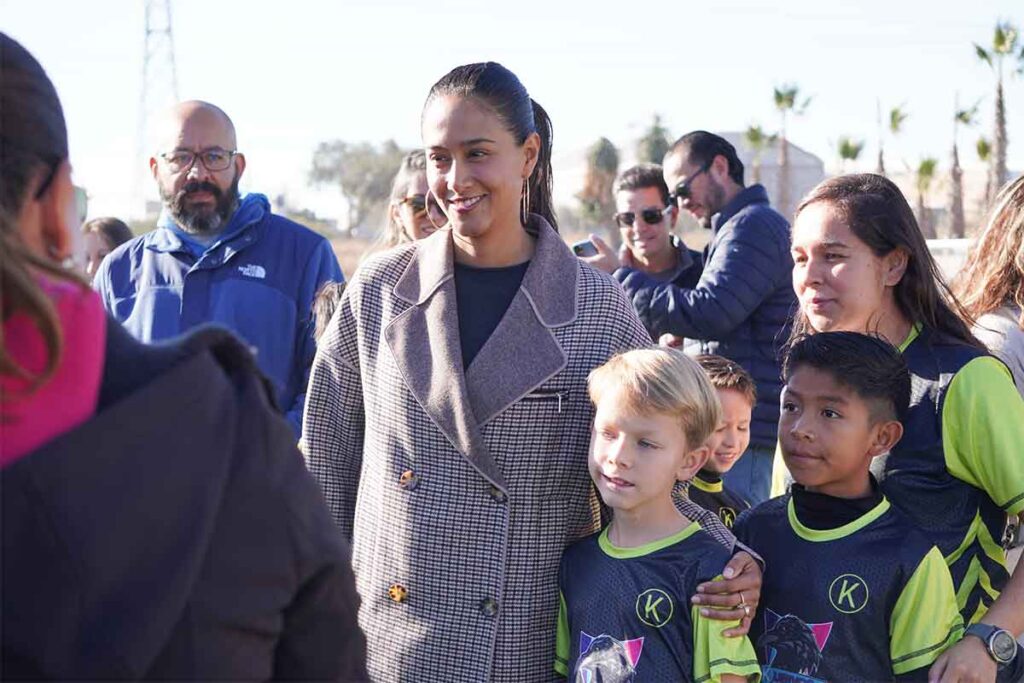 El Colegio Viktor Frankl, sede El Refugio, inauguró una cancha de fútbol para continuar con la formación integral de sus estudiantes