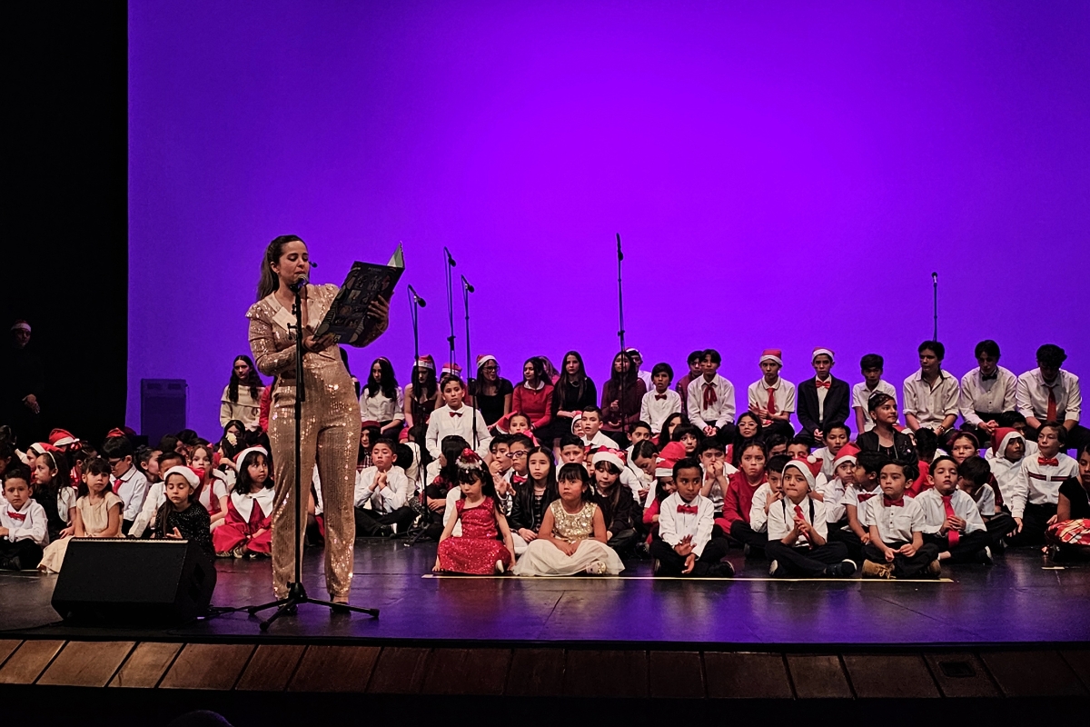 Colegio Celse sorprende con concierto navideño por la libertad