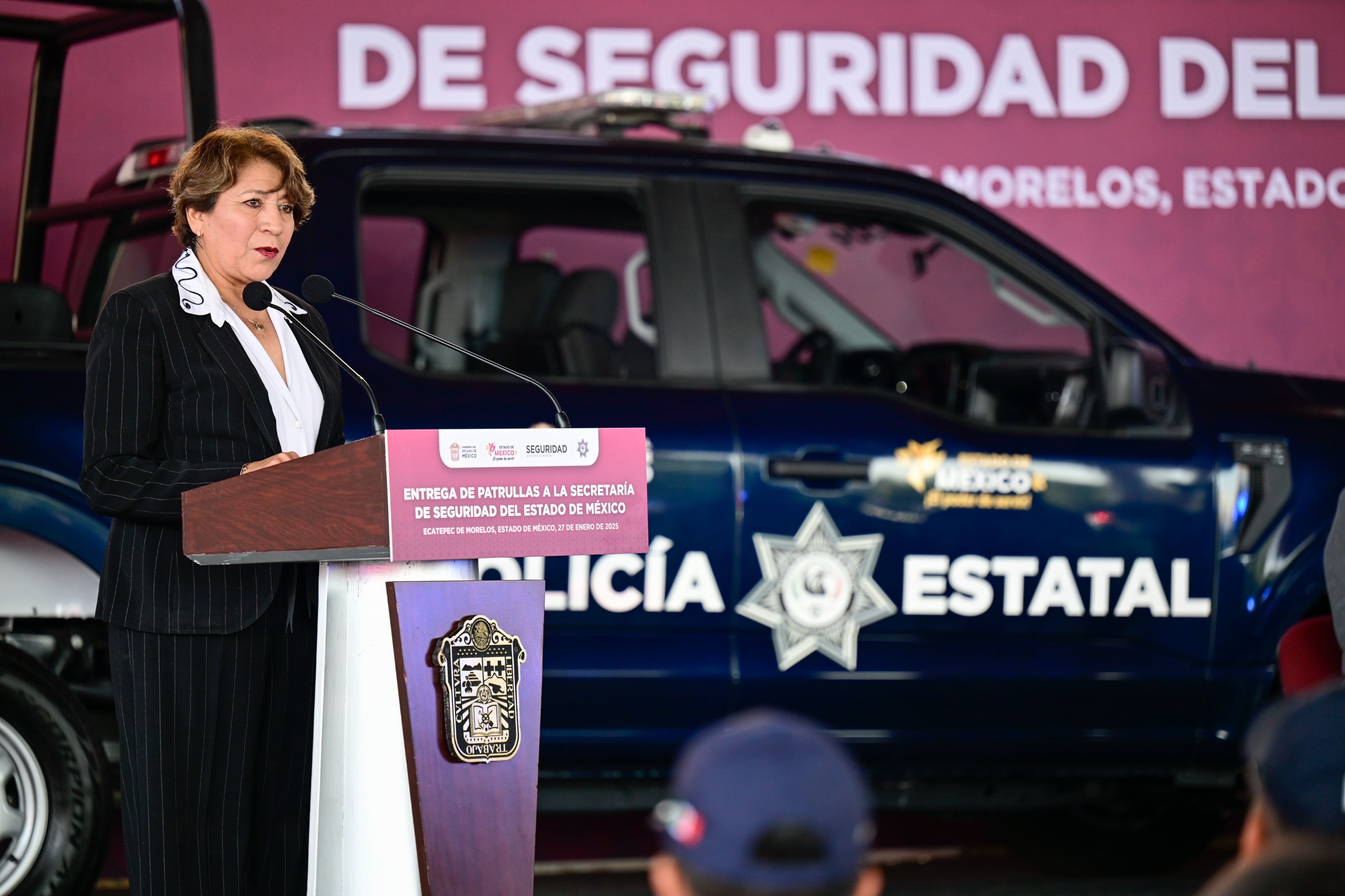 Gobernadora Delfina Gómez entrega 100 patrullas para reforzar la seguridad en el Edomex.