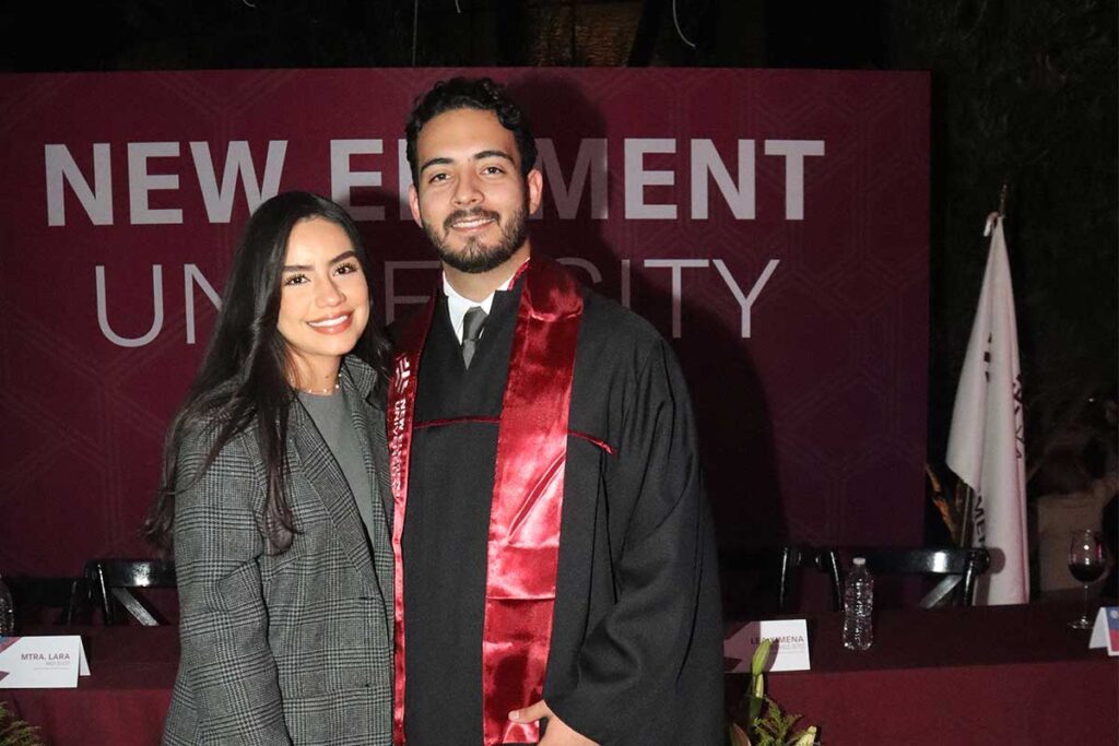 La generación 2024 de la New Element University se graduó frente a todos sus familiares en una emotiva ceremonia