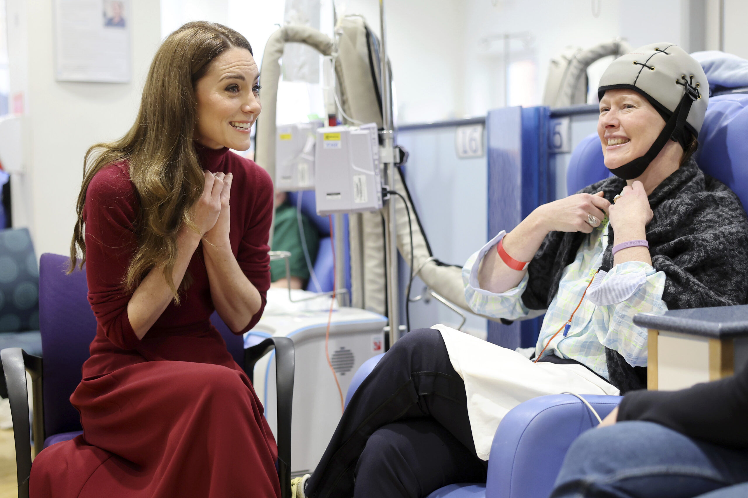 Kate Middleton, princesa de Gales, durante su visita al Hospital Royal Marsden en Londres. Foto: AP.