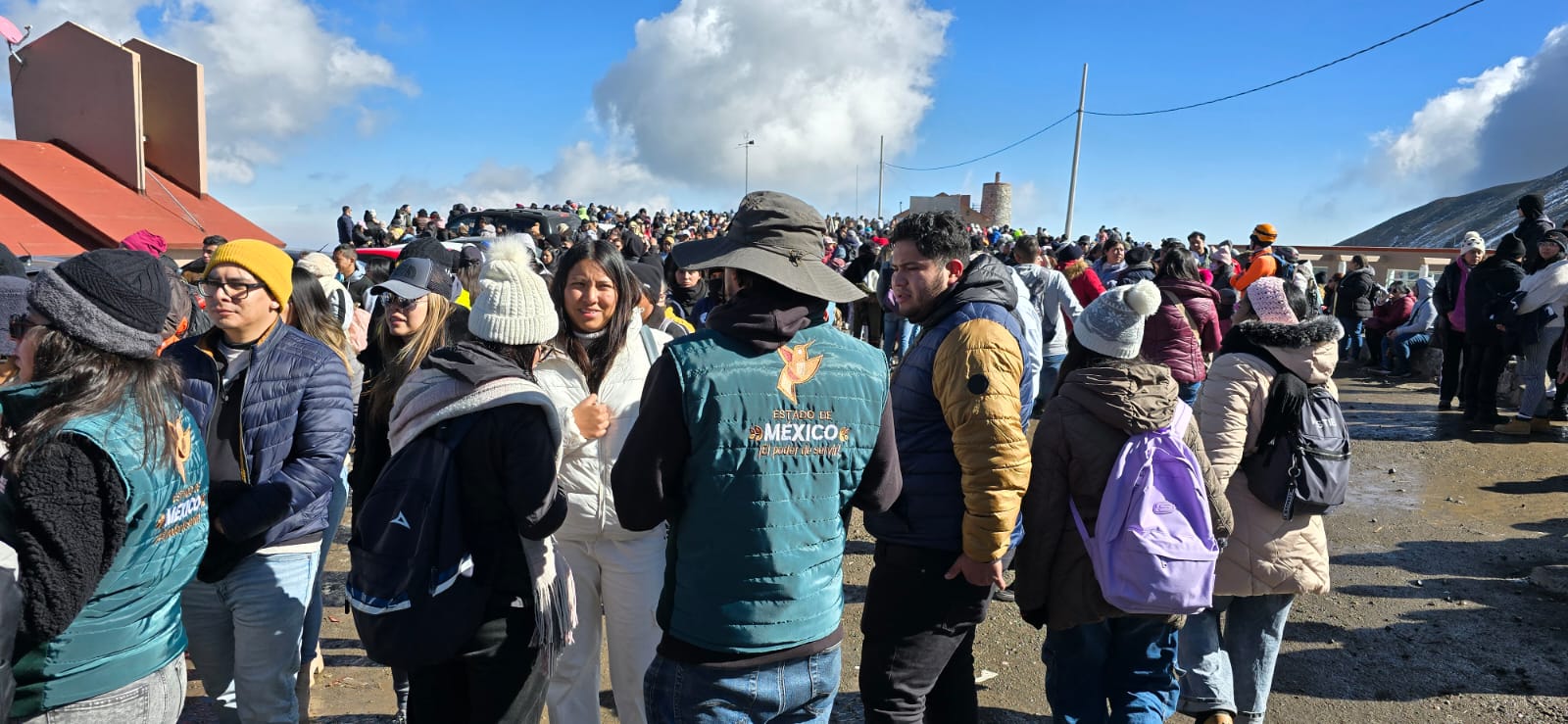 Las autoridades han restringido el acceso a las lagunas para proteger el ecosistema.