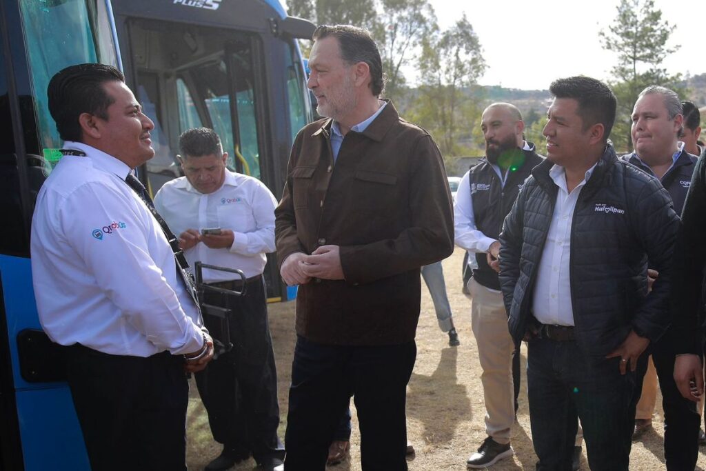 Mauricio Kuri y Jairo Morales en el arranque de la Ruta T5 