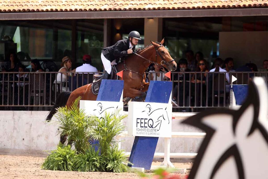 La tercera fecha del concurso de salto ecuestre de la FEEQ se realizó con mucho nivel