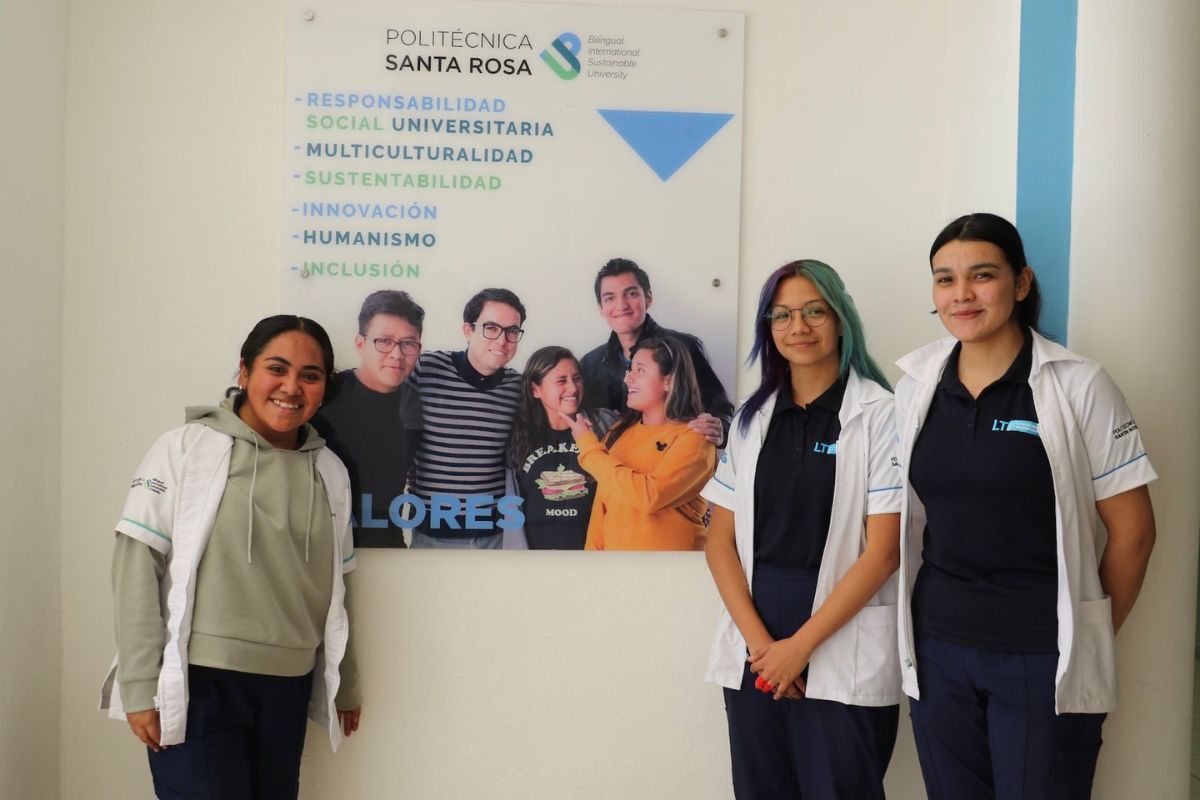 UPSRJ recibe certificaciones de excelencia académica