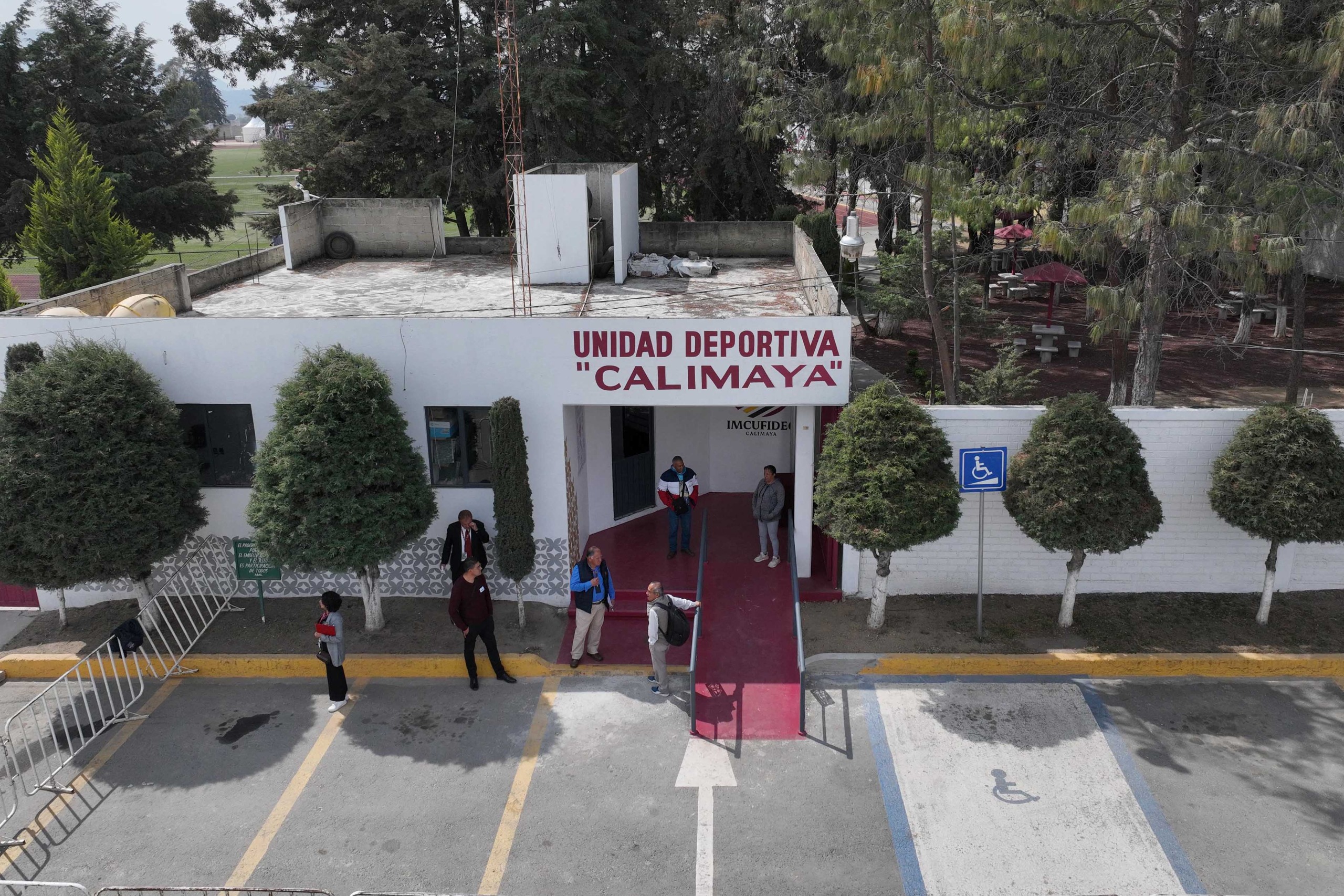 Niños y jóvenes mexiquenses disfrutan de las nuevas instalaciones deportivas.