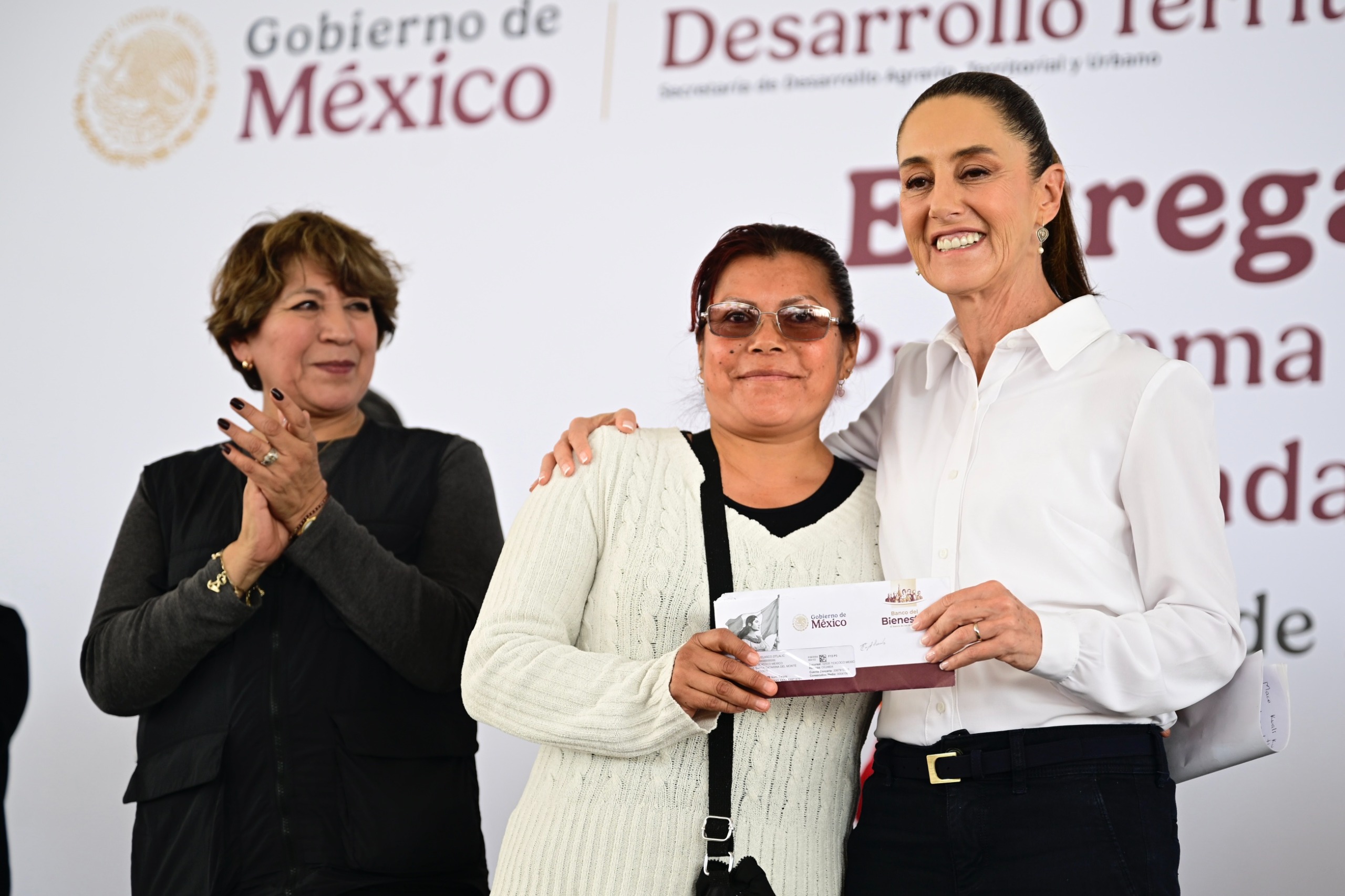 En la primera etapa, se entregaron 45 mil tarjetas del Banco del Bienestar.