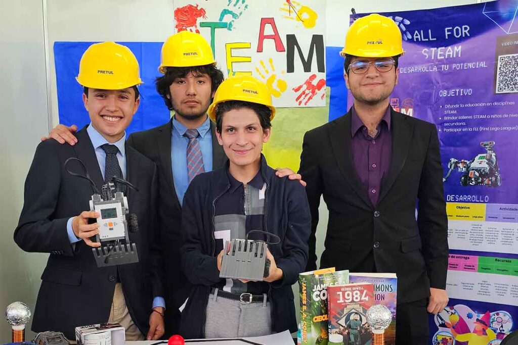 Alumnos de la PrepaTec del Tec de Monterrey participaron en un encuentro nacional de Líderes con Sentido Humano